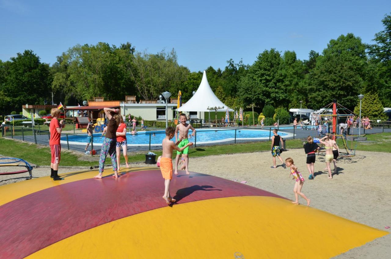 Vakantiepark T Urkerbos - Blokhutje 외부 사진